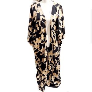 MAISON Du Soir black and gold floral robe size s/m